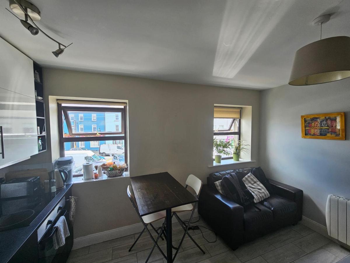 غالواي Cosy City Centre Apartment المظهر الخارجي الصورة